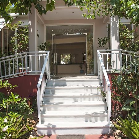 Apartments Hotel Alexandros Arkoudi Bagian luar foto