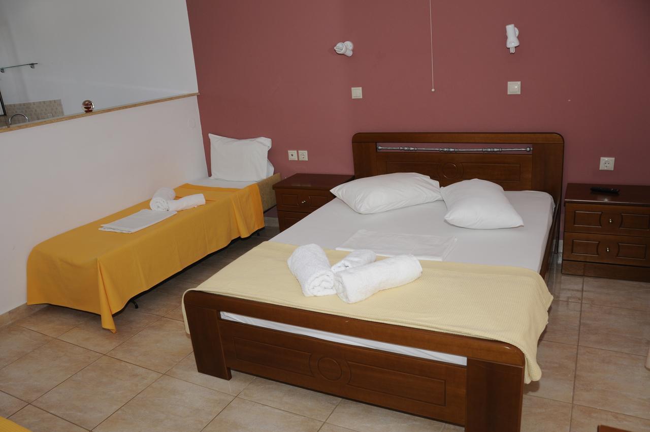 Apartments Hotel Alexandros Arkoudi Bagian luar foto