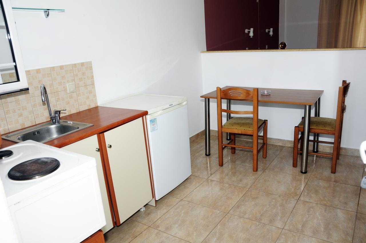 Apartments Hotel Alexandros Arkoudi Bagian luar foto