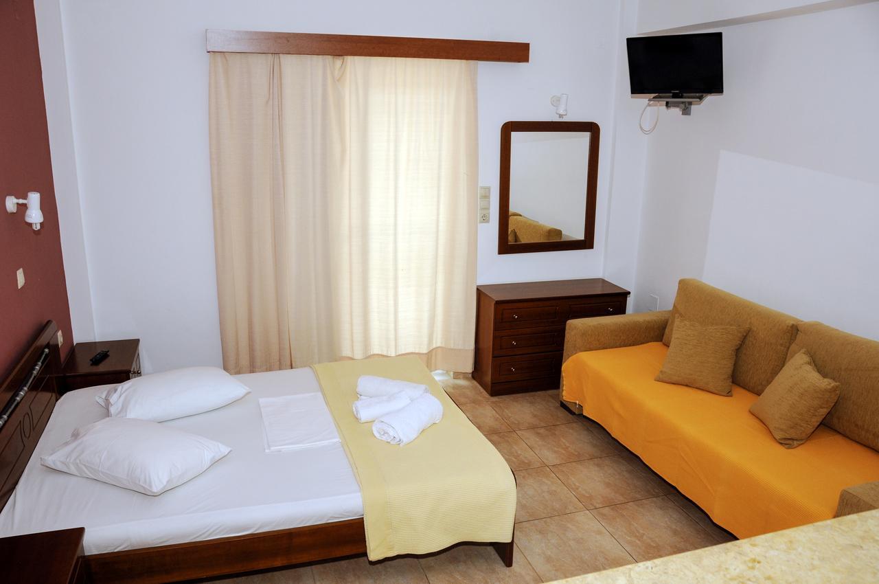 Apartments Hotel Alexandros Arkoudi Bagian luar foto