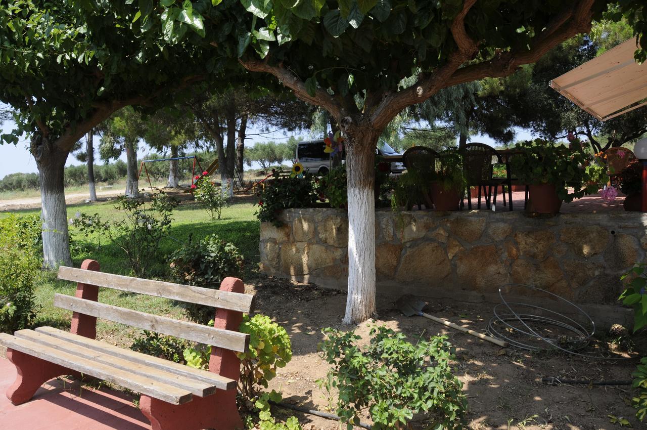 Apartments Hotel Alexandros Arkoudi Bagian luar foto