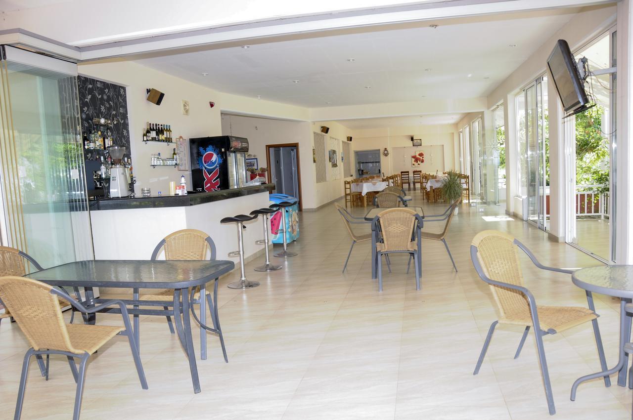 Apartments Hotel Alexandros Arkoudi Bagian luar foto