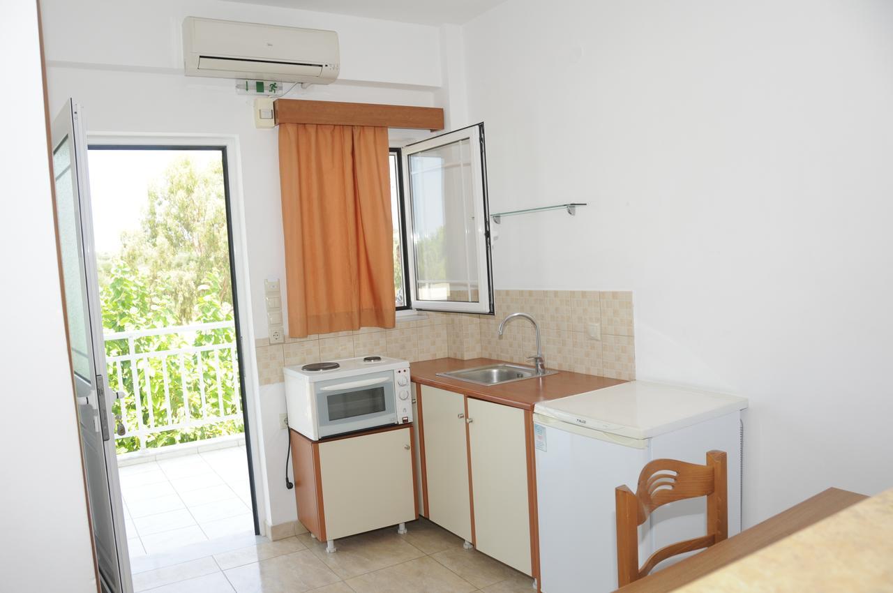 Apartments Hotel Alexandros Arkoudi Bagian luar foto