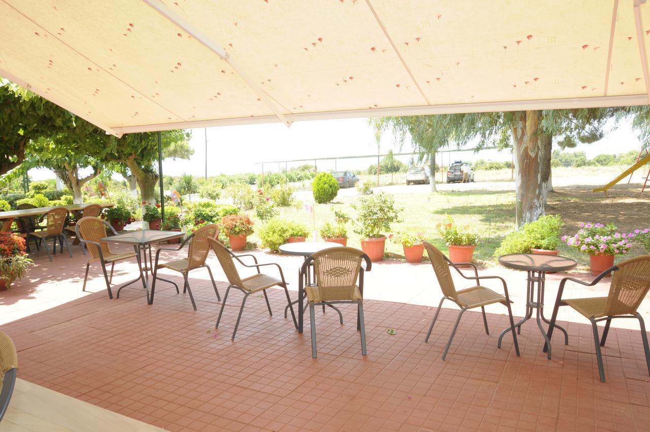 Apartments Hotel Alexandros Arkoudi Bagian luar foto