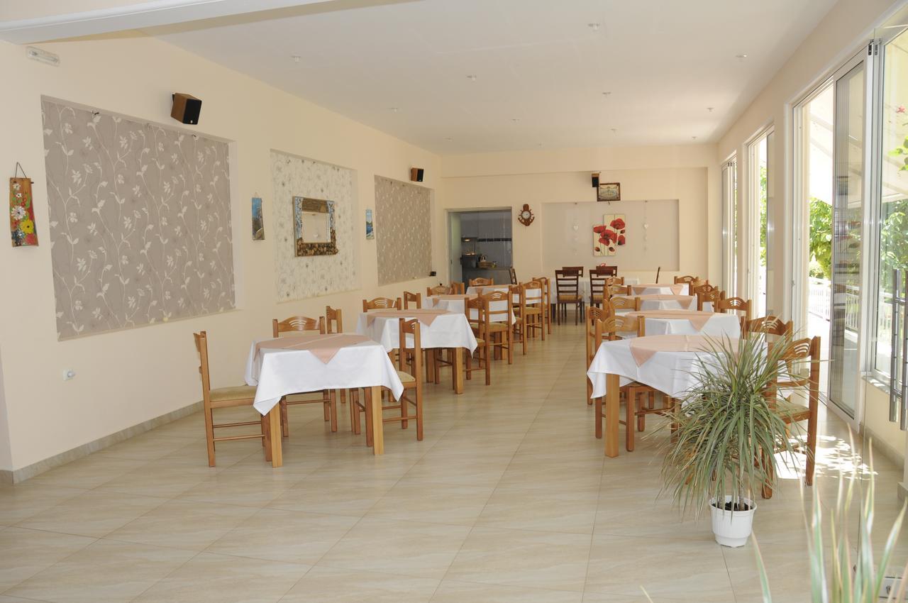 Apartments Hotel Alexandros Arkoudi Bagian luar foto